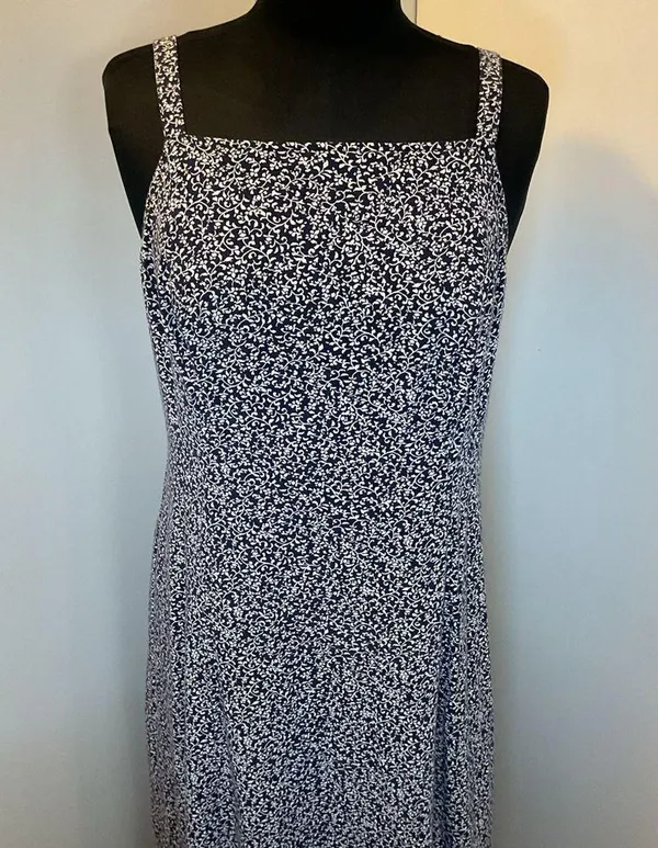 Old Navy 6. Sleeveless Floral Sundress Blue Maxi Dress Size Large - Image 2
