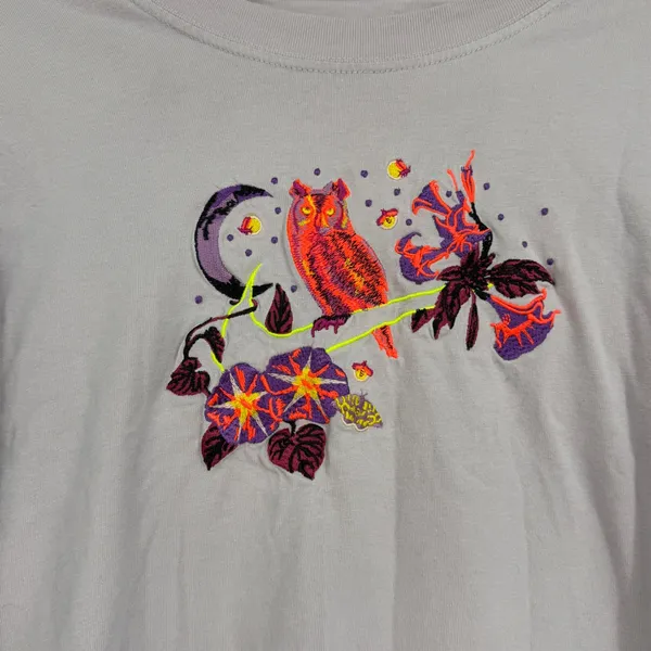 Nike The Nike Tee‎ Embroidered Owl Flowers Moon Lavender Short Sleeve Shirt S - Image 3