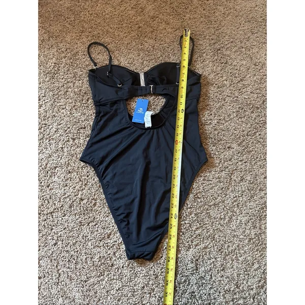 Cupshe Dream Destination One-Piece Swimsuit Black Cut Out Size Medium NWT - Image 4