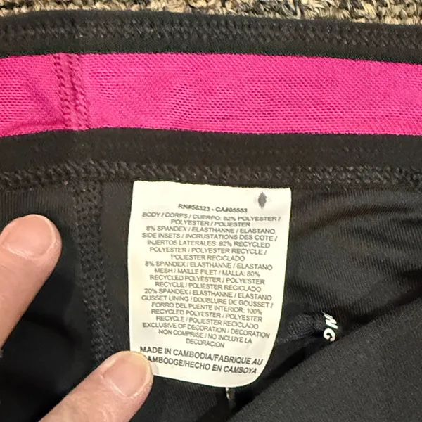 Nike Women’s Large DriFit Black with Pink Trim Capris - Image 3