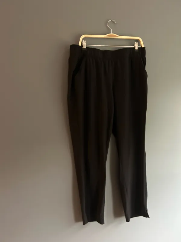 Eddie Bauer Large Pants - Image 2