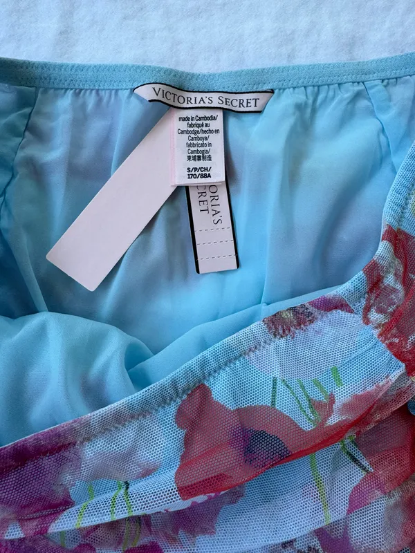 New Victoria’S Secret Mini Skirt Small - Image 2