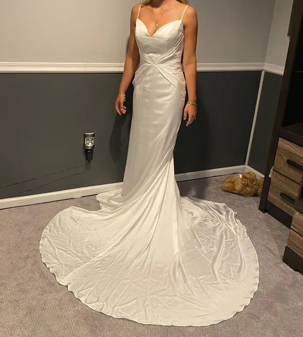 White Formal Dress Size 4 - Image 3