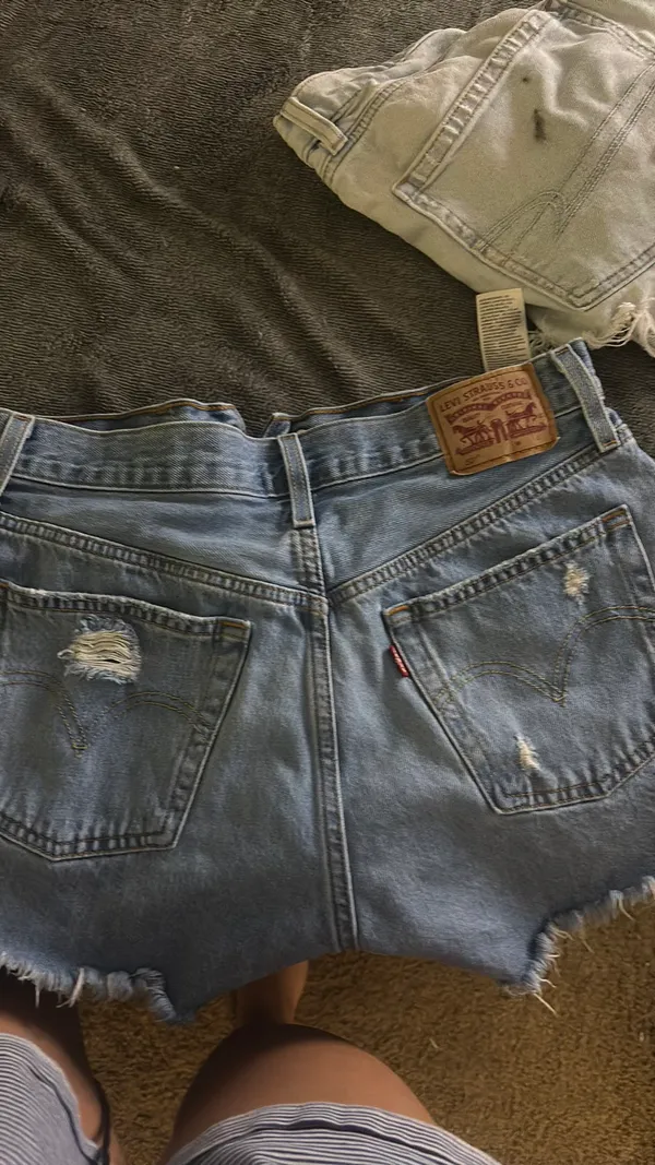 Levi’s 501 Shorts - Image 2