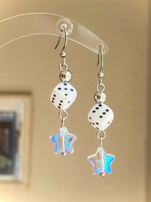 Handmade dice & star grunge funky y2k style dangle earrings 🎲⭐️ - Image 4