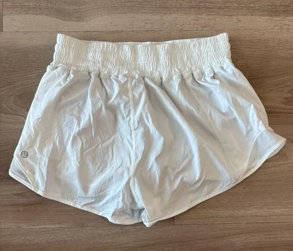 Lululemon Hotty Shorts 2.5" - Image 2