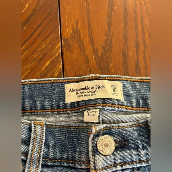 Abercrombie & Fitch Ankle Straight Ultra High Rise Curve Love Jeans Size 6 - Image 7