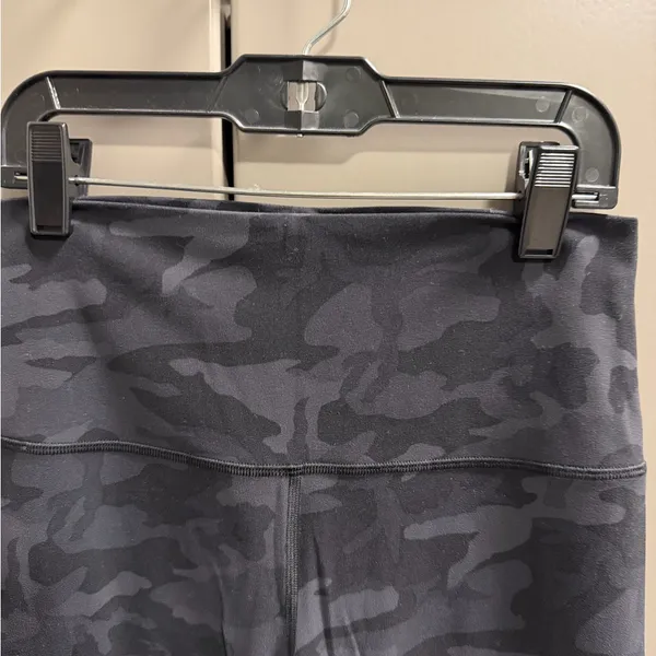 Lululemon Athletica Black Camo Capris - Image 4