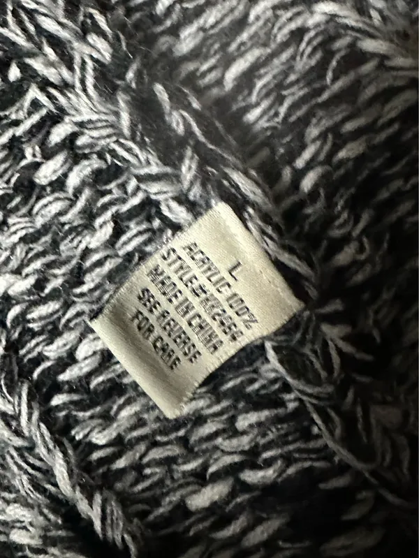 Love Culture Black & White Marled Knit cardigan is a size Large. - Image 3