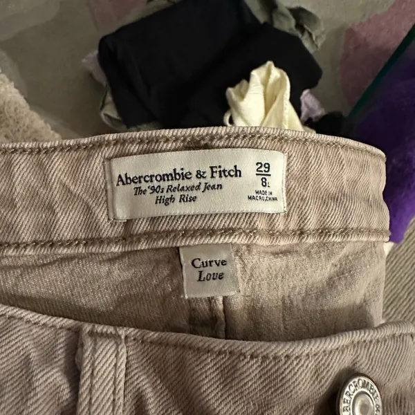Abercrombie & Fitch Women's Tan Curve Love 90s Relaxed High Rise Jeans 8L - Image 5
