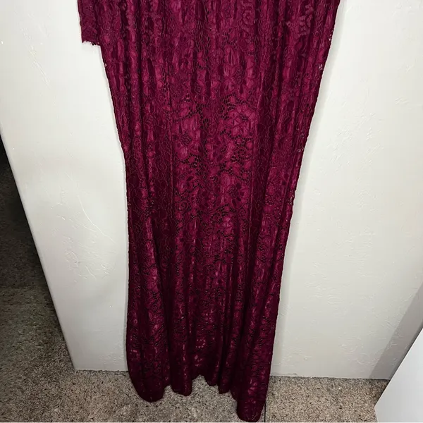 Maniju Burgundy Lace Floral Long Sleeve Off Shoulder Sweetheart‎ Maxi Dress - Image 6