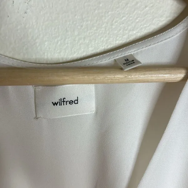 Wilfred Wistful white Blouse - Aritzia V neck‎ sheer sleeves smocked bodice M - Image 7