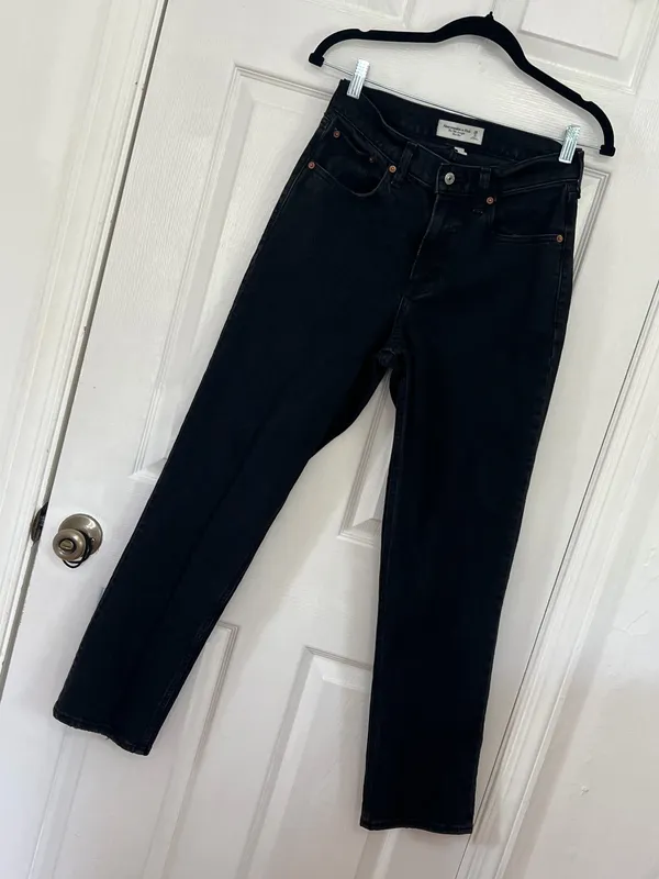 Abercrombie & Fitch The 90’s Straight Mid Rise Jeans Black 26 2s Clean Girl Chic - Image 2