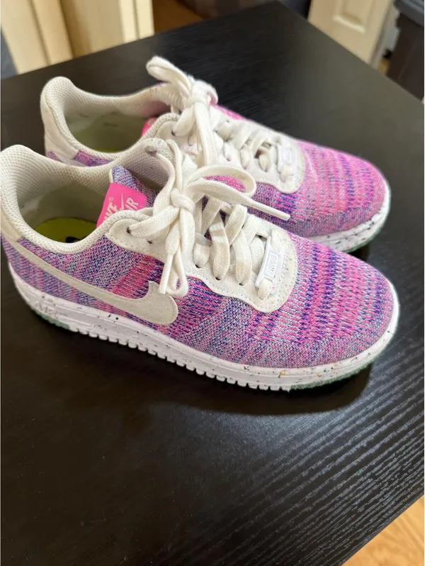 Size US 6.5 Women’s Nike Air Force 1 Crater Flyknit Fuchsia Glow Pink - Image 3