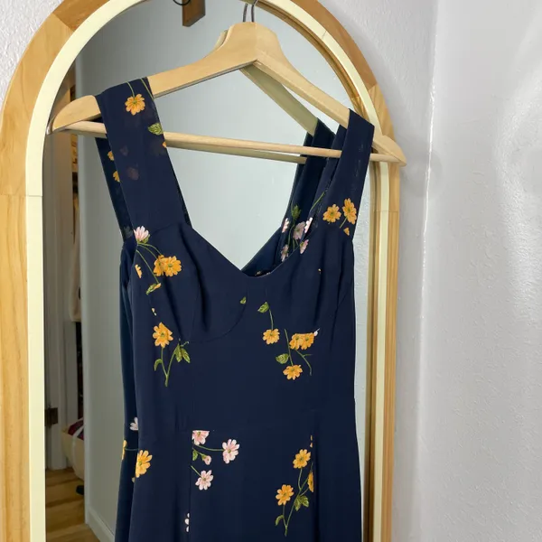 Reformation Fulton blue floral midi dress with slit - Image 5