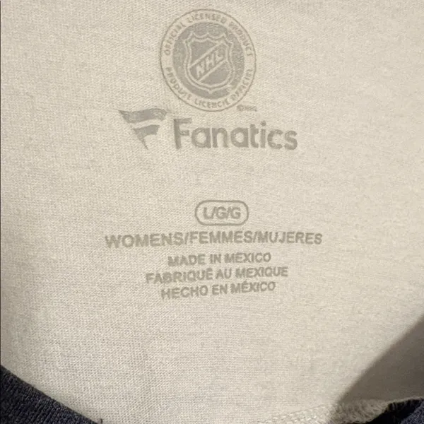 Nashville Preds Hockey Fanatics Brand Women's Tee SZ L. - Image 2