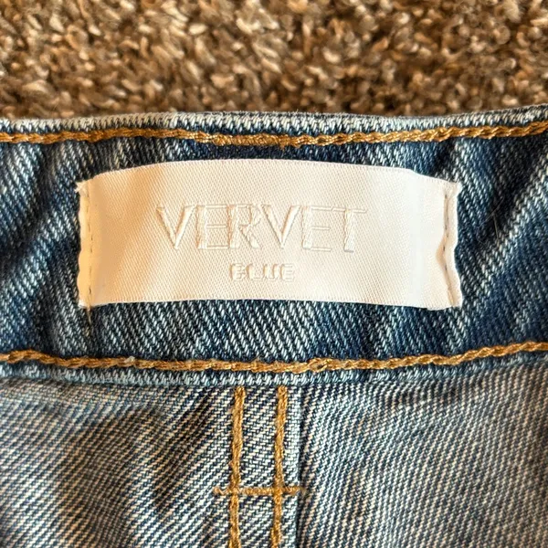 Vervet Casual Distressed Boyfriend Jeans in Light Blue - Image 2