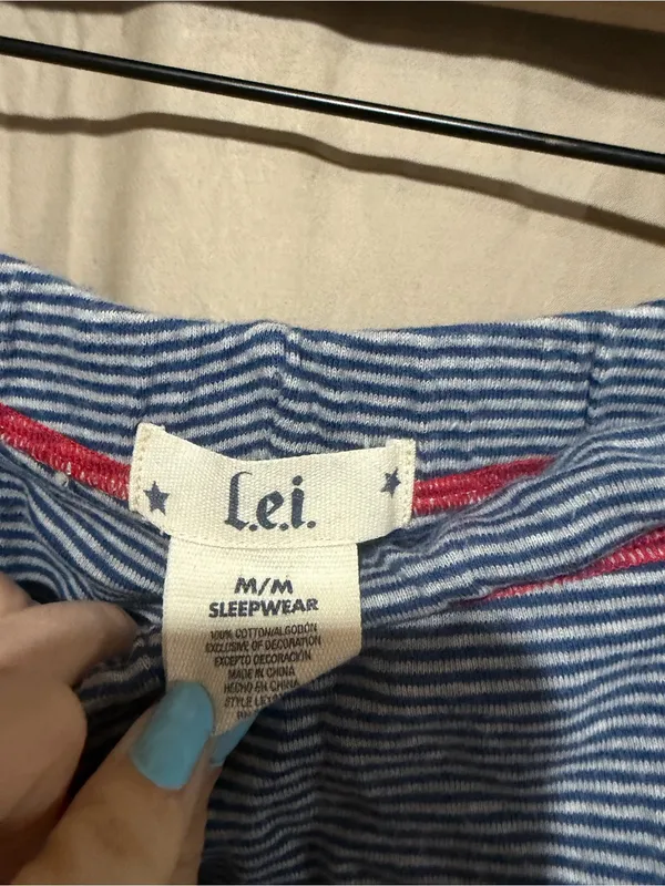 Lei sleep shorts Size M - Image 3