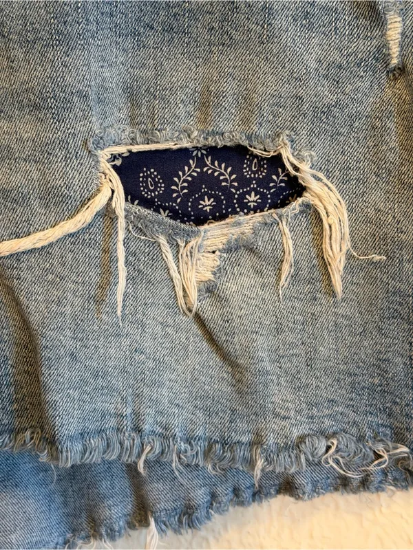 🇺🇸🇺🇸🇺🇸3 for 12$🇺🇸🇺🇸🇺🇸Distressed Denim Women's Shorts with Bandana Patch-18 - Image 3
