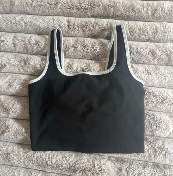 Abercrombie Women’s Black Sports Crop Bra with White Trim - Image 2