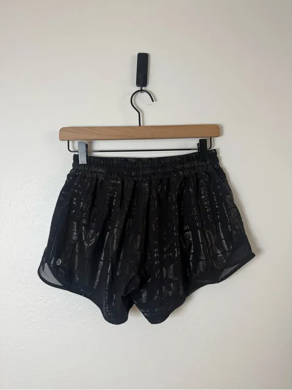 Lululemon Hotty Hot Short II *Long 4" Manifesto 20YR Manifesto Foil Black Black - Image 3