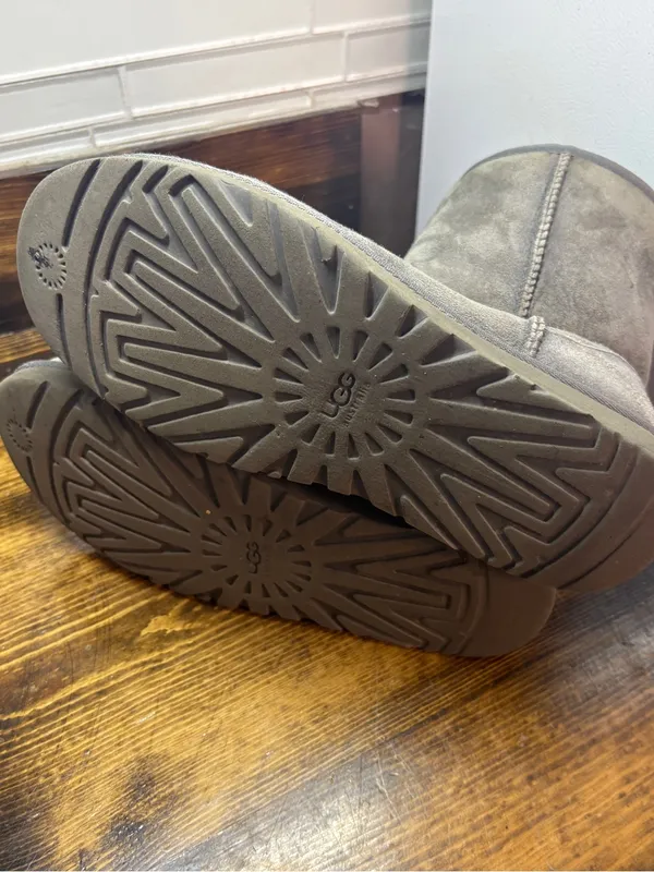Ugg gray boots size 8 - Image 10