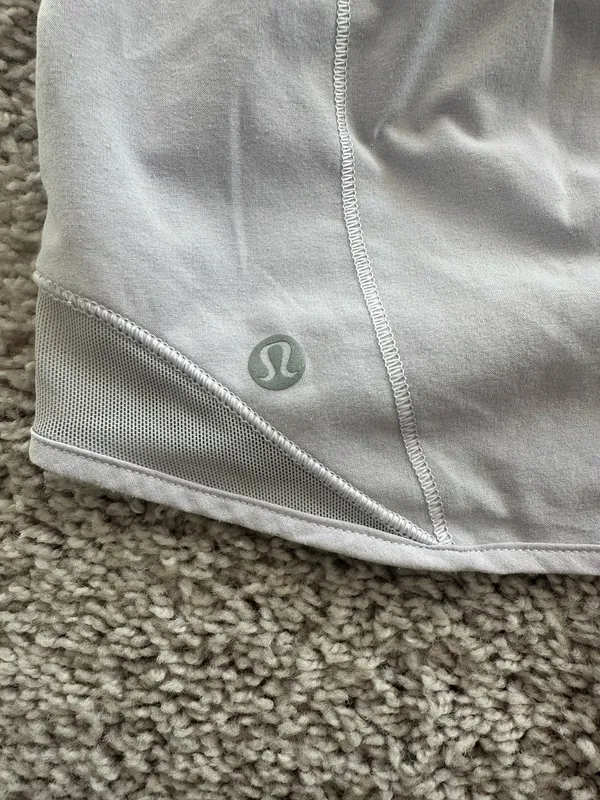 Lululemon Hotty Hot High-Rise Lined Short 4" - Image 4