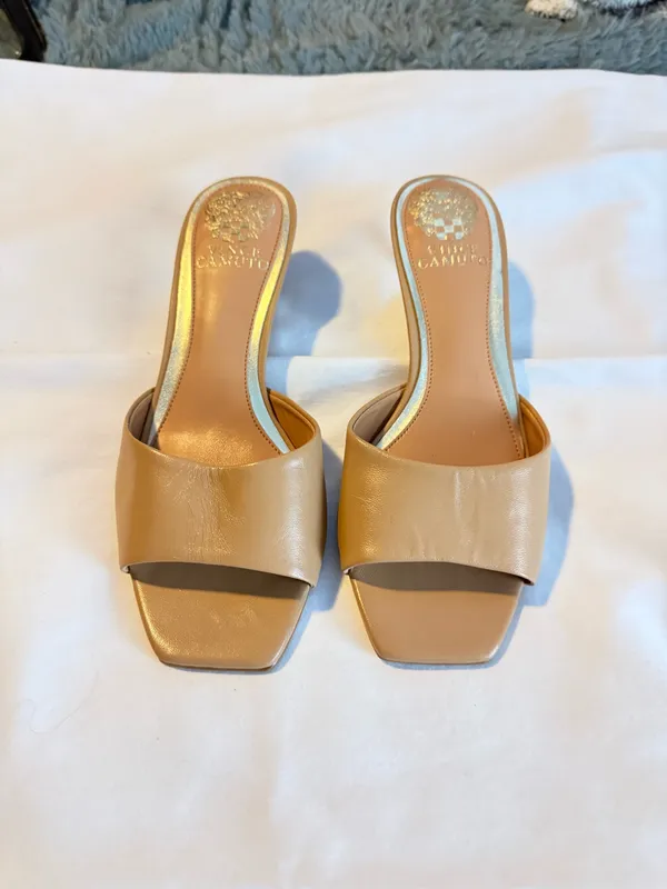 Vince Camuto Slip on Sandal low heel - Image 6