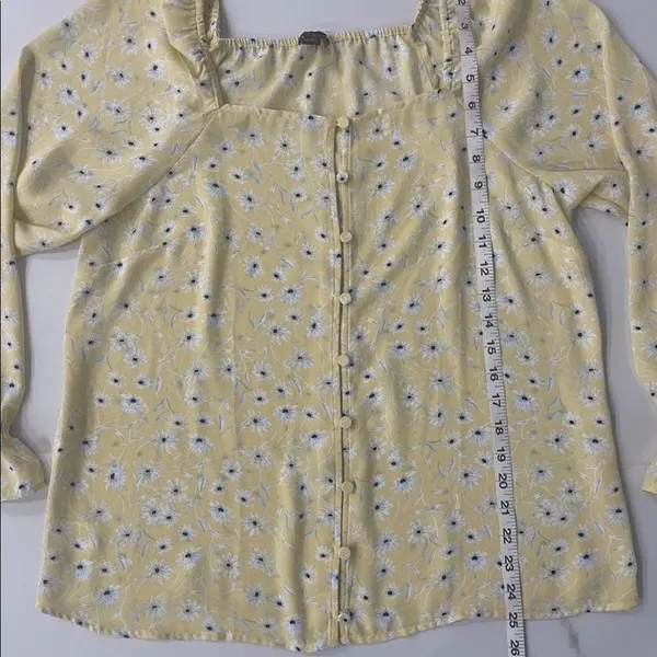 ANN TAYLOR Yellow and White Floral Print Blouse Size M - Image 6