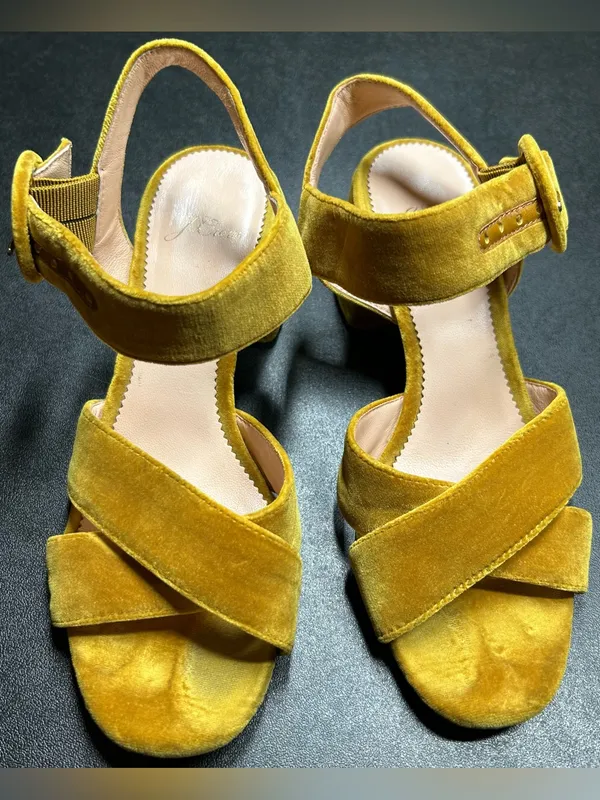 J.Crew Size 7 Penny Amber Gold Velvet Sandals - Image 3