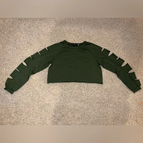 Dark Green Long Sleeve Crop Top - Image 2