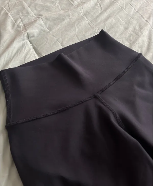 Alo Yoga Leggings - Image 13