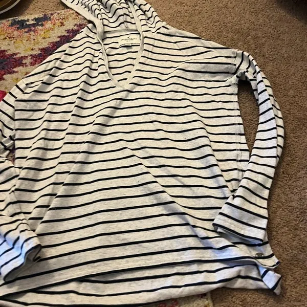 American Eagle small hoodie‎ - Image 3