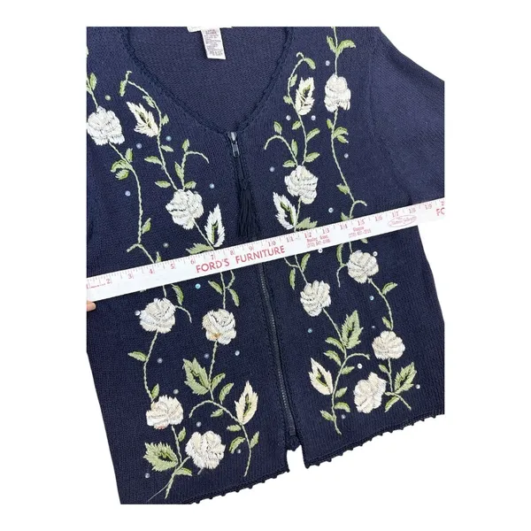 Worthington Vintage Navy Blue Floral Embroidered Zip Up Tassel Cardigan Large - Image 4