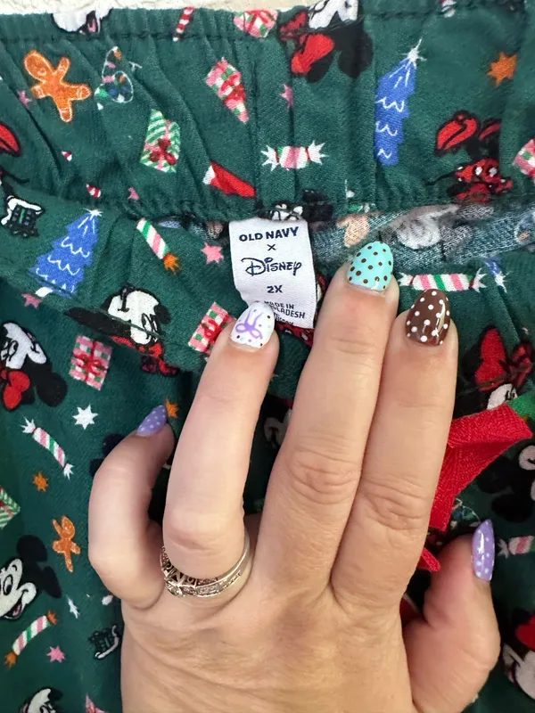 Old Navy Disney Holiday PJ Pants XXL - Image 4