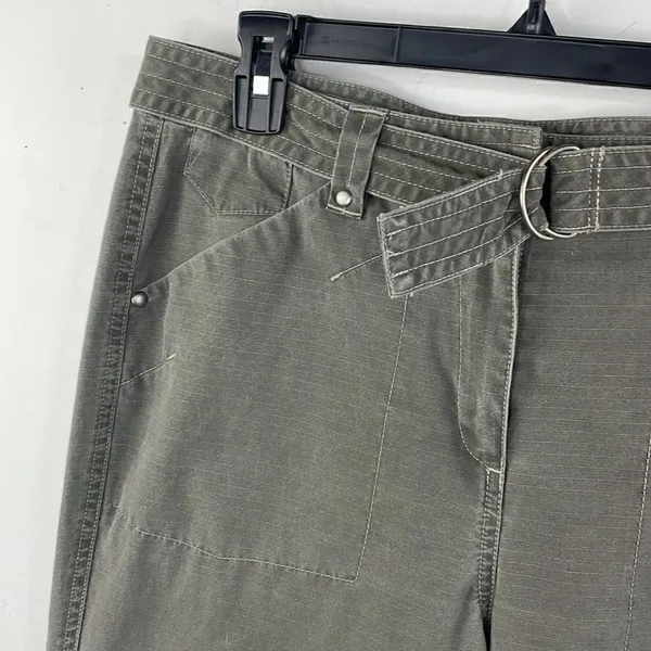 LL Bean Women’s Green Pants with Belt straight leg size 12 - Image 3