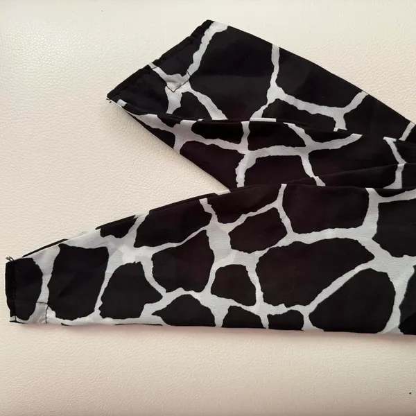 Safari Print Scarf Black - Image 3