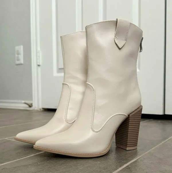 NWT - Vici Heeled Ankle Booties - Bone Color - Size 7 - Image 2