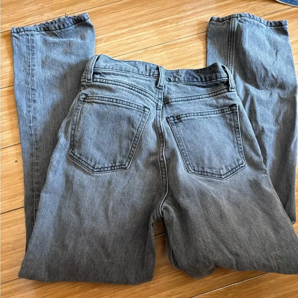 Abercrombie 90s Straight Ultra High Rise Straight Leg Grey Jeans - Image 4