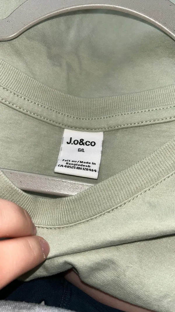 Jo&Co Cropped Tee - Image 3