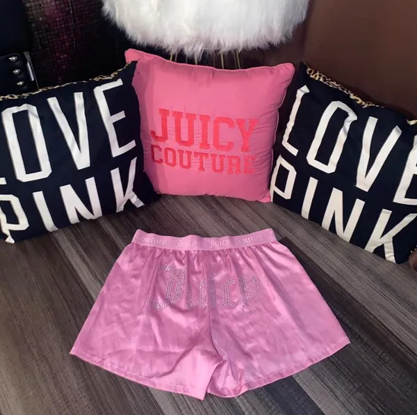 Juicy couture shorts  - Image 3