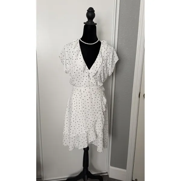 Aritzia Sunday Best Savoy Wrap Dress White Black Heart Print Ruffle Mini Size 6 - Image 2