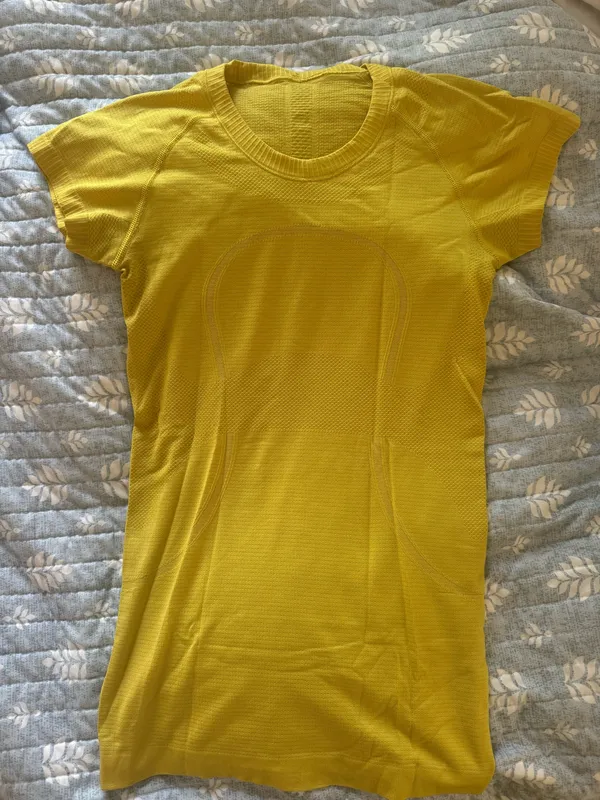 Lululemon Swiftly Tech Short Sleeve - Image 2