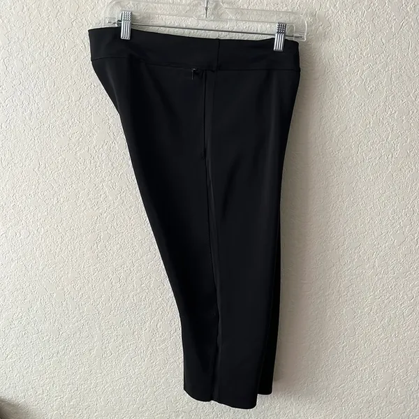 ADIDAS Climacool Workout Capri Tights 
Size XL - Image 9