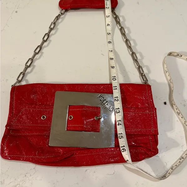 Vintage Moschino Shiny Patent Leather Red Clutch Bag Handbag Chain Strap POuch - Image 9