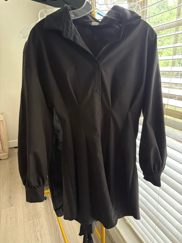 Black Button - Image 2