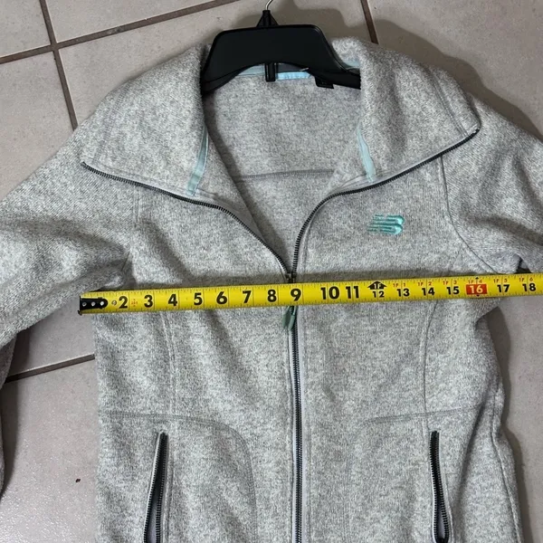 New Balance Women Gray Full Zip Sweater Jacket size petite‎ Small. - Image 7