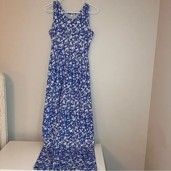 Flowy Chic Blue Floral Maxi Dress - Image 2