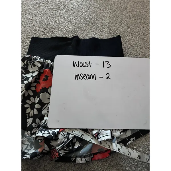 Free People C8623 Tuxedo‎ Daisy Print Athletic Shorts Black Red Size L - Image 4