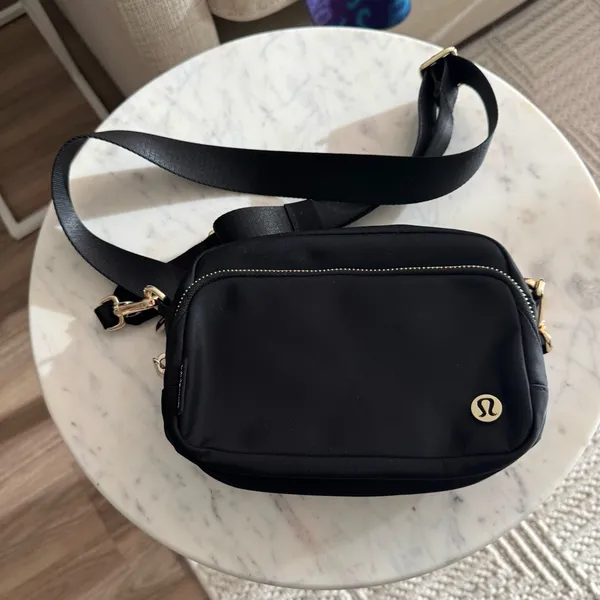 Lululemon Athletica Black Crossbody Bag - Image 2